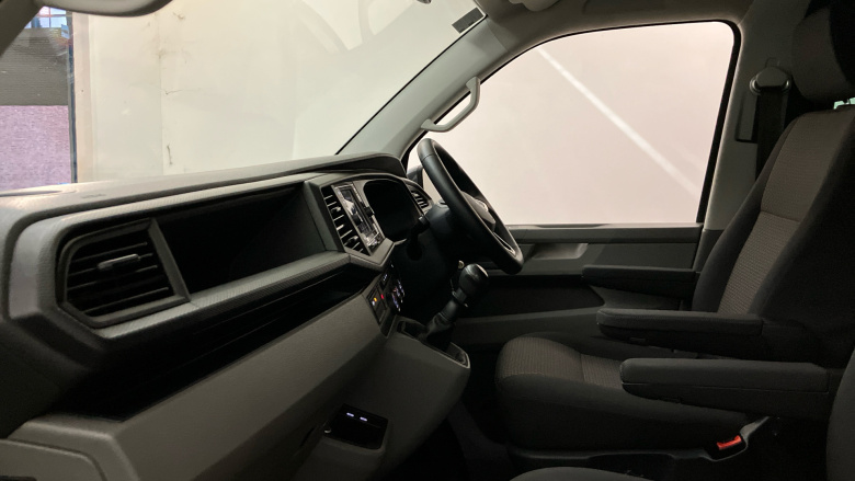 Volkswagen Transporter T30 Swb Diesel 2.0 TDI 150 Highline Kombi Van